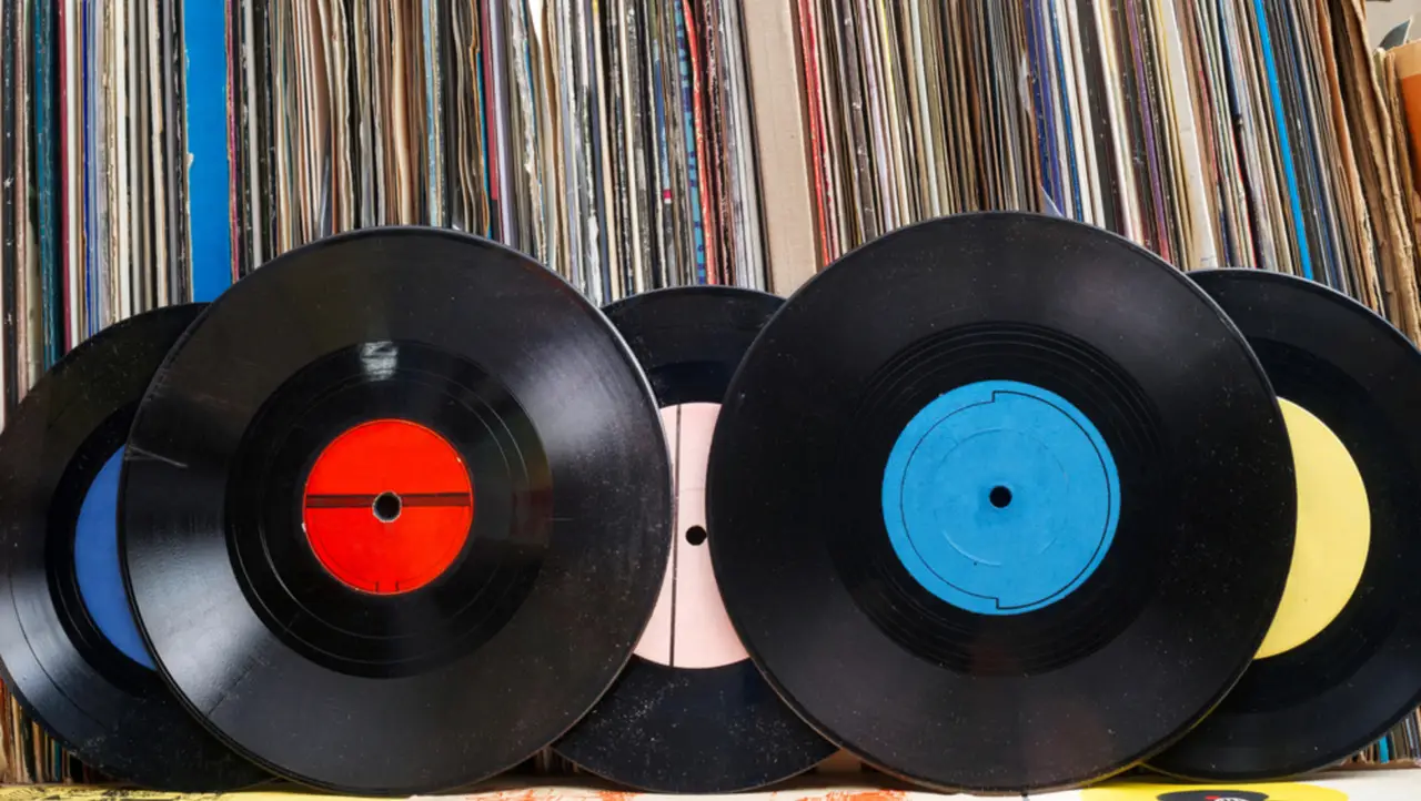Dischi in vinile italiani: ecco la classifica di quelli che possono farti diventare ricco