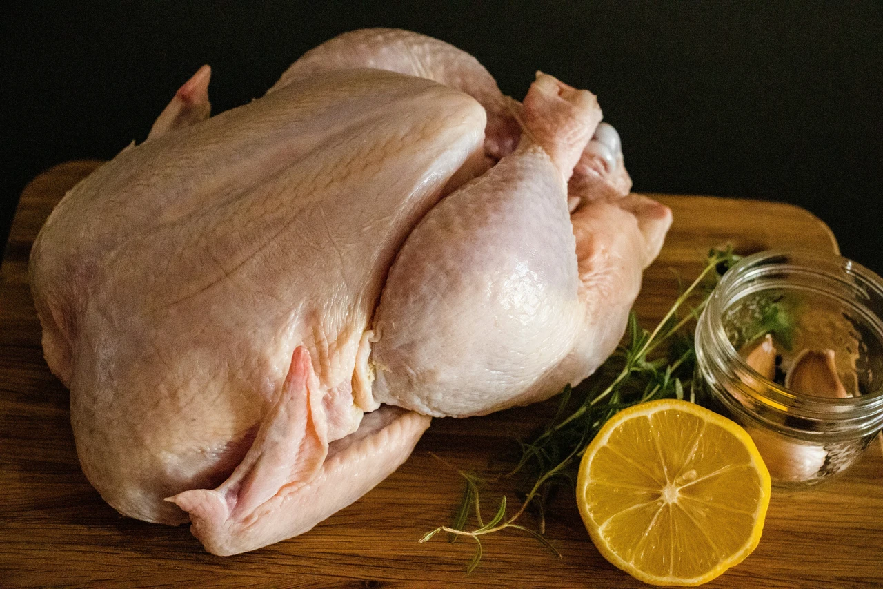 Mangi pollo tutti i giorni? Ecco cosa succede davvero al tuo corpo