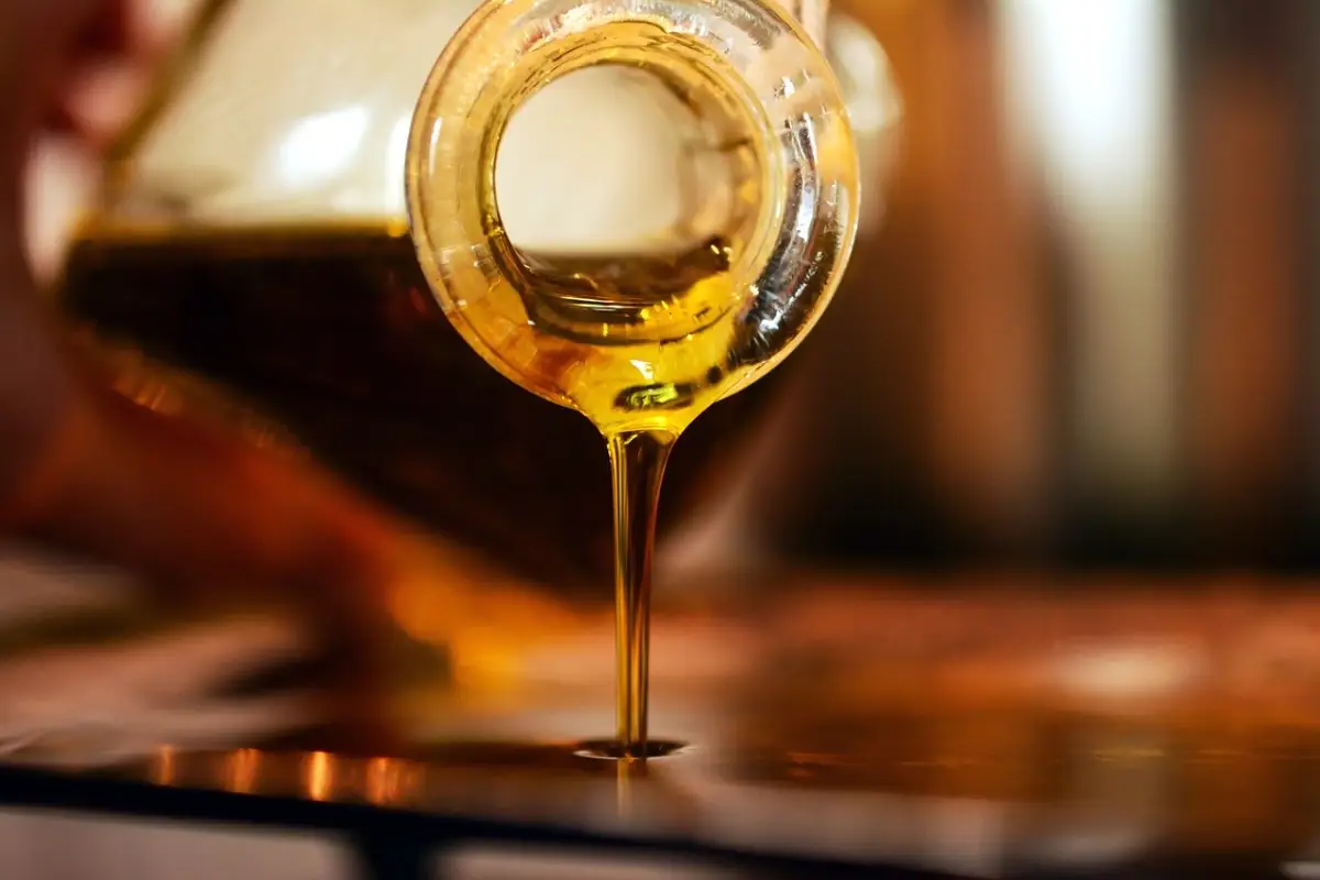 Non usare l’olio paglierino su questo tipo di mobili: rischi di rovinarli