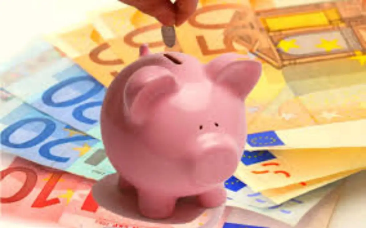 Ecco quanto tempo realistico ti serve per risparmiare 10.000 euro secondo la tua paga